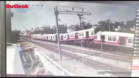 Live Train Accident Video Caught on Camera