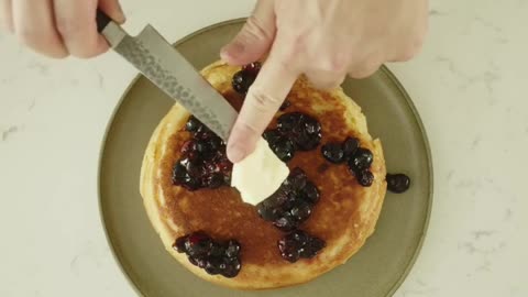 Crackling Pancake | Caramelized Blueberry Clusters | Balsamic Honey ASMR