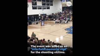 Students Walk out of Gun Rally