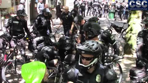 Seattle PD WRECK AntiFa Pissants After AntiFa Starts Pepper Spraying #MarchAgainstSharia Protesters