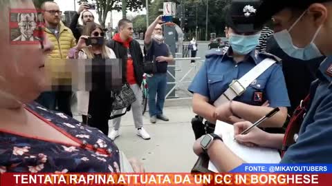 CARABINIERE IN BORGHESE TENTA RAPINA DEL DOCUMENTO DALLE MANI DI UNA DONNA