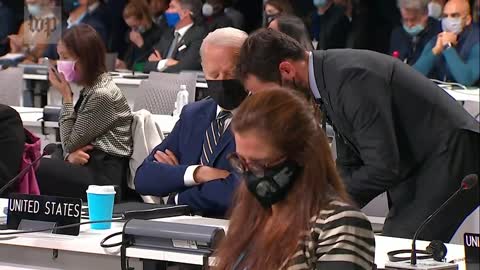 Biden fall asleep during COP26 opening speeches .