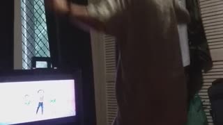 me play just dance on the wii