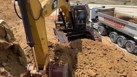 Caterpillar 349E Excavator Loading Mercedes Arocs 4145 Lorries - PaP Trucks|PART 3
