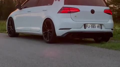 Golf R