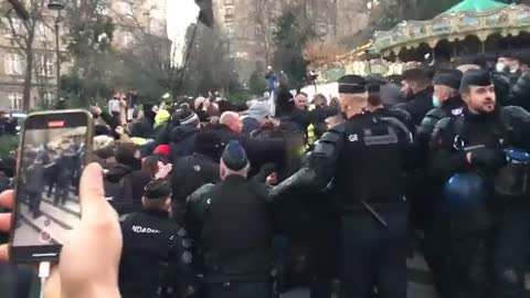 France Protest Against Tyrannical Vaccine Passports and Mandatory Vaccinations