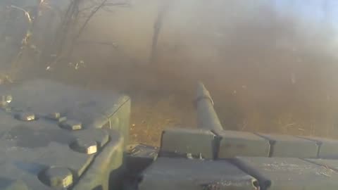 Insane Footage from a Ukrainian T80 Gun Cam
