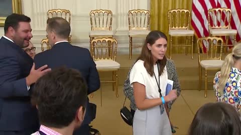 Look Who Decided To Show Up At The White House