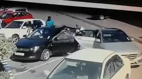 Armed robbery caught on camera in South Africa