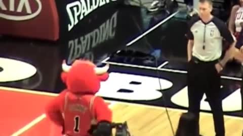 Mascotas Graciosas 2013 Benny the Bull!!!!