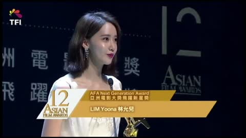 Yoona Is A Classy Queen At The Asia Film Awards!