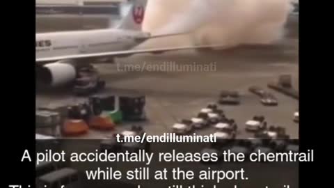 Pilot omylem uvolní chemtrail ještě na letišti..