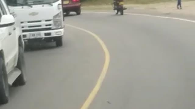 Video: Maniobras Peligrosas De Un Motorizado En El Norte De Bucaramanga