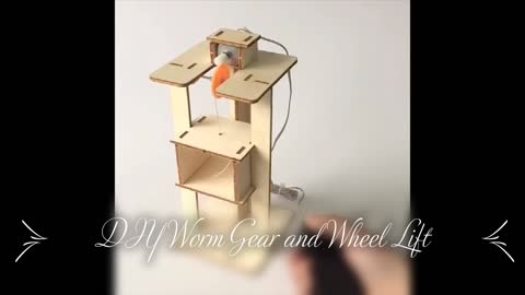 DIY Lift using worm gear and wheel