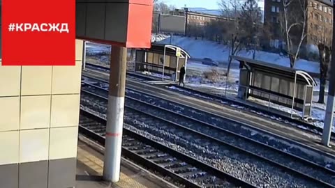 19YO Girl In Headphones Killed By Train In Russia