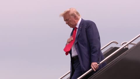 Trump lands at Reagan National Airport ahead of DC arraignment hearing