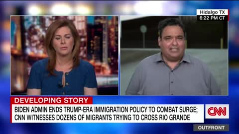 CNN witnesses dozens of migrants trying to cross Rio Grande