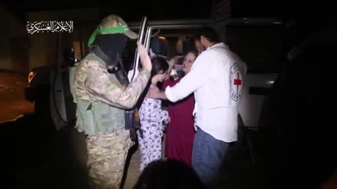 Hamas release a video of the second batch of Israeli and Thai hostages getting released.