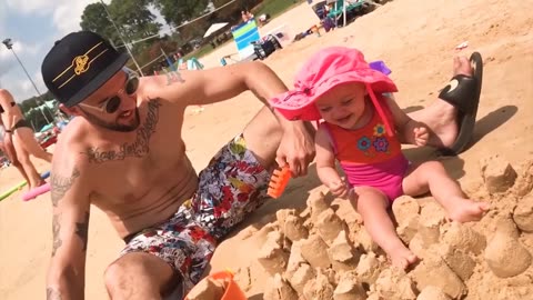 Funny Baby's Reaction On The Beach -- 5-Minute Fails