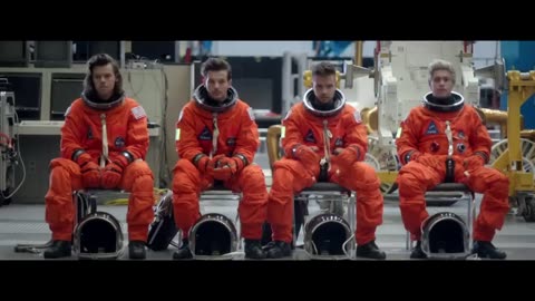 One Direction - Drag Me Down (Official Video)