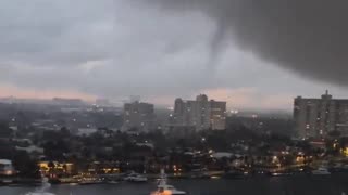 #BREAKING: Tornado in Fort Lauderdale, Florida.