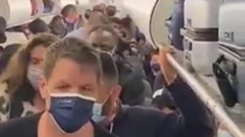 entire plane empties because they tried to force a 1 year old to wear a mask