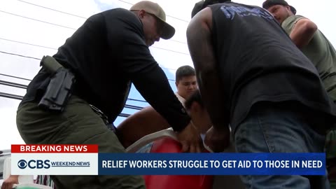 Relief workers rush to help Hawaii fire victims