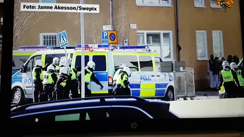 Blue light sabotage in Rinkeby, latest from Sweden!!