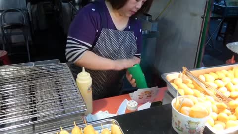 Taiwanese Street Food Liuhe Tourist Night Market!-5