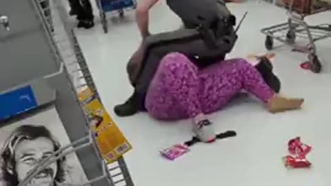THE FAT ASS, BAD ASS, MAD ASS CART RIDING TERROR AT WALMART. THEN THE POLICE CAME. GUESS WHO?🤣🤣🤣