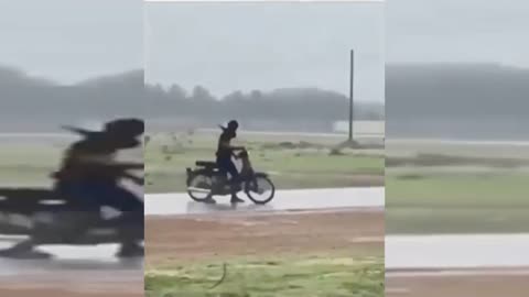 Motorcycle Rotate? Very Crazy.
