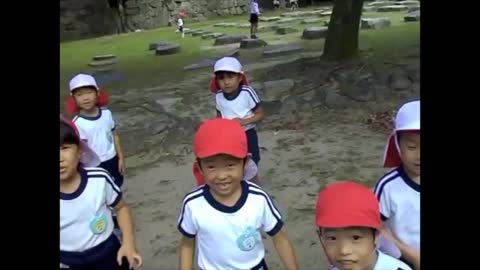 Japanese Children Saying Good Morning!