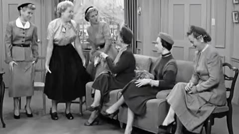 I Love Lucy Season 3 Episode 3 - Lucy and Ethel Buy the Same Dress
