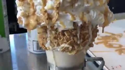 CHURRO CHOCO TACO SHAKE