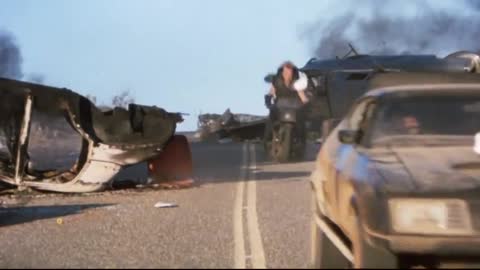 DYSTOPIAN FUTURES: MAD MAX, ROAD WARRIOR (MOVIE TRAILER)