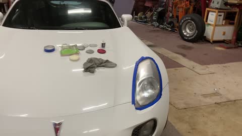 In the Garage With EHR: Polishing Plastic Headlights
