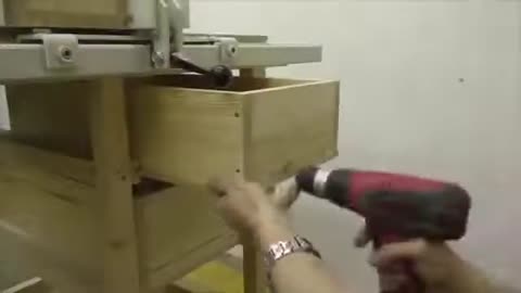 Small Woodworking Projects that You Can Do At Home