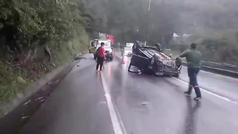 Accidente entre el Peaje del Aeropuerto y Girón