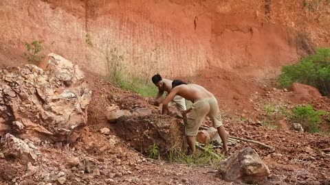 100 Days Building A Modern Underground Hut With A Grass Roof And A Swimming Pool