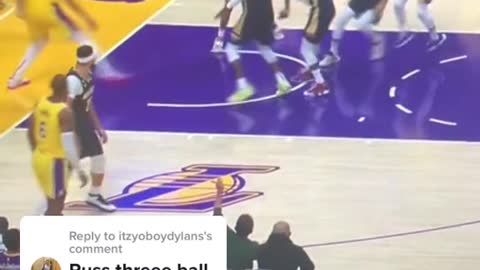 Anthony Davis misses layup in the final two minutes with the Los Angeles Lakers