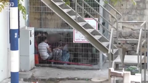 Israeli Soldiers Throw Palestinian Children Into Cages