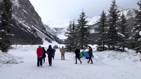 BANFF | ALBERTA | CANADA | Travel in Downtown and Lake Louise (Jan 2023)