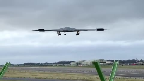 B2 Stealth Bomber chegada Fairford (FFD)