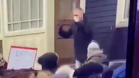 French Protestors Throw Garbage At A Local Politician Who Voted For Vax Passports