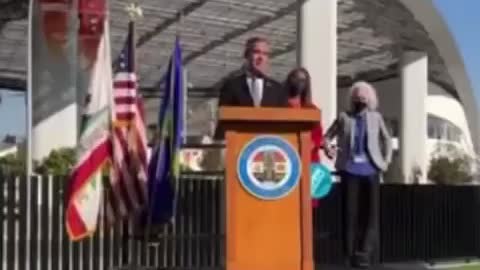 After being seen maskless at NFL game, LA Mayor Eric Garcetti tells the media he wasn’t breathing