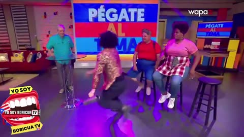 Comedia Pegate al tema con personajes del tostón