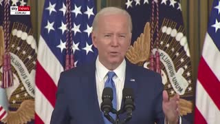 Clueless' Joe Biden 'panics' after Elon Musk question