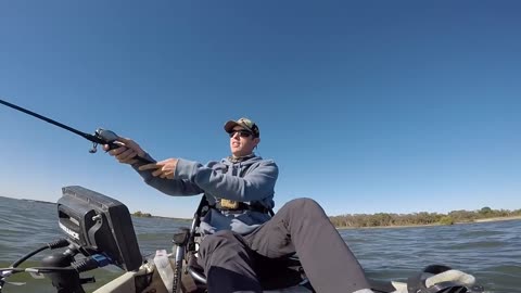 WHITE BASS CATCH & CLEAN - Jigging with Kayak