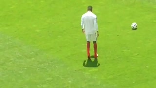 Man United’s Marcus Rashford produced an insane piece of skill in England warm-up