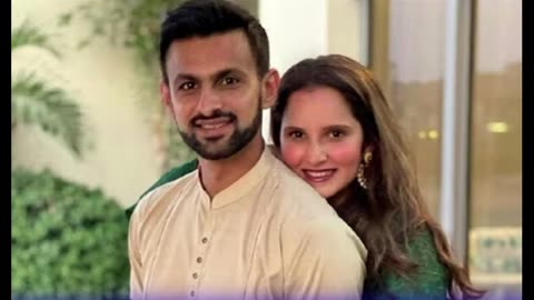 After marrying Shoaib Malik, Sania Mirza was surrounded by what controversies?